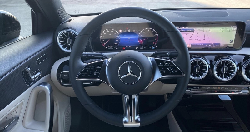 Mercedes-Benz Klasa A cena 208699 przebieg: 5, rok produkcji 2024 z Piaseczno małe 232
